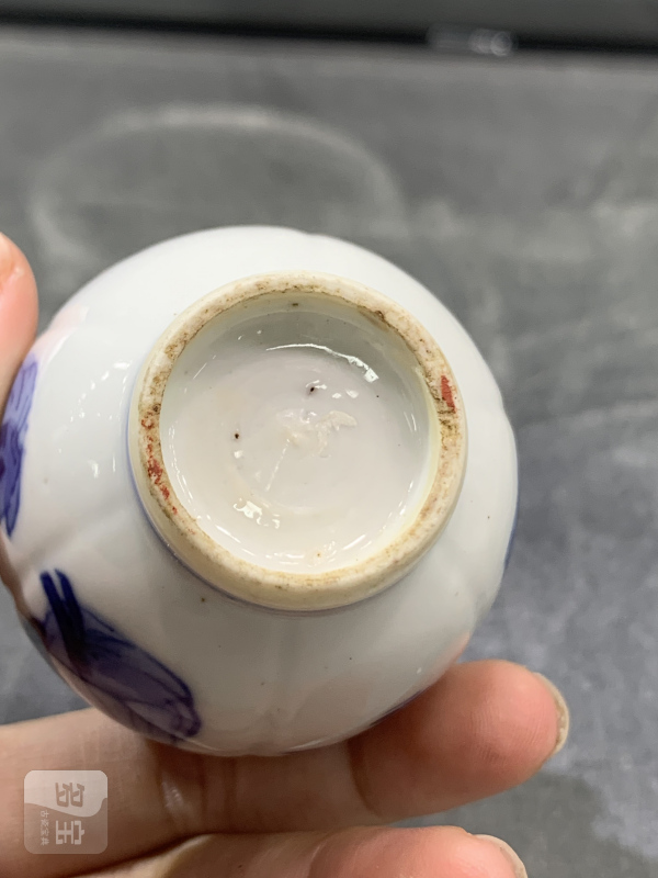 清康熙青花四美图瓜棱小胆瓶 - 图6